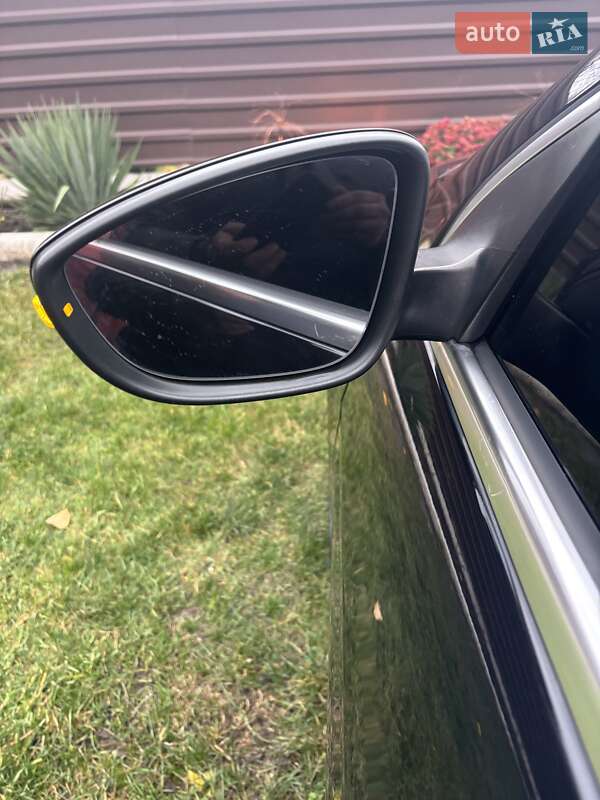 Купе Volkswagen CC / Passat CC 2011 в Киеве