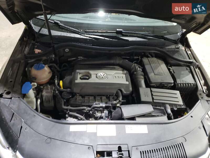 Купе Volkswagen CC / Passat CC 2016 в Хмельницком