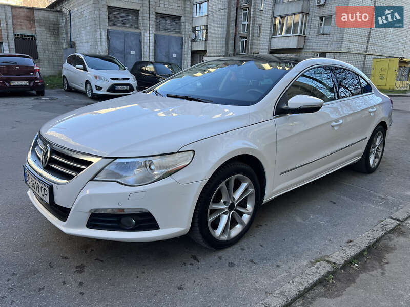Купе Volkswagen CC / Passat CC 2010 в Львові