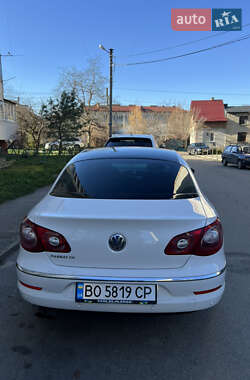 Купе Volkswagen CC / Passat CC 2010 в Львове