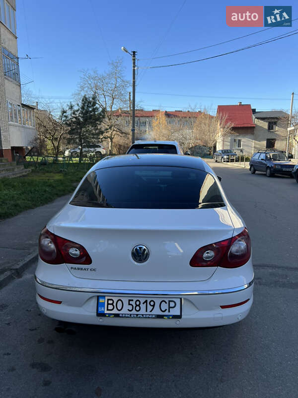 Купе Volkswagen CC / Passat CC 2010 в Львові