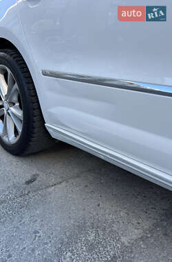Купе Volkswagen CC / Passat CC 2010 в Львове