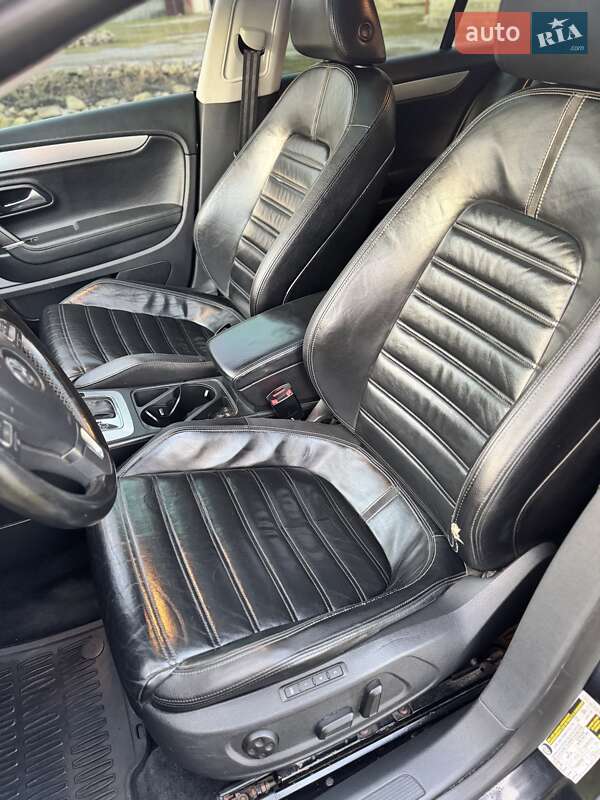 Купе Volkswagen CC / Passat CC 2010 в Львові