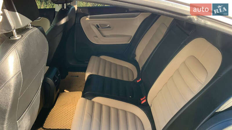 Купе Volkswagen CC / Passat CC 2012 в Прилуках