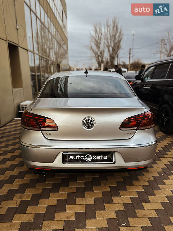 Купе Volkswagen CC / Passat CC 2015 в Николаеве