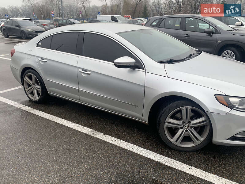 Купе Volkswagen CC / Passat CC 2012 в Киеве