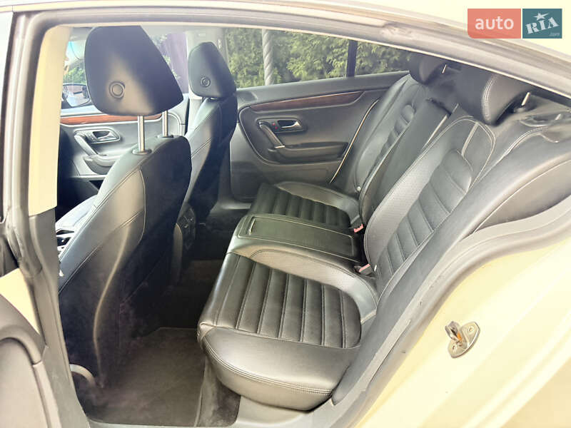 Купе Volkswagen CC / Passat CC 2011 в Харькове