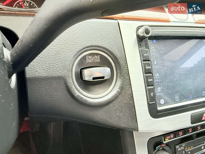 Купе Volkswagen CC / Passat CC 2011 в Харькове