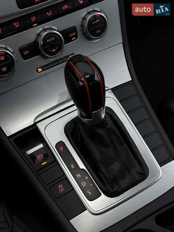 Купе Volkswagen CC / Passat CC 2014 в Киеве
