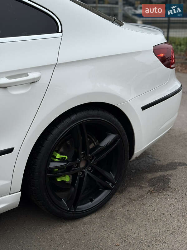 Купе Volkswagen CC / Passat CC 2014 в Киеве