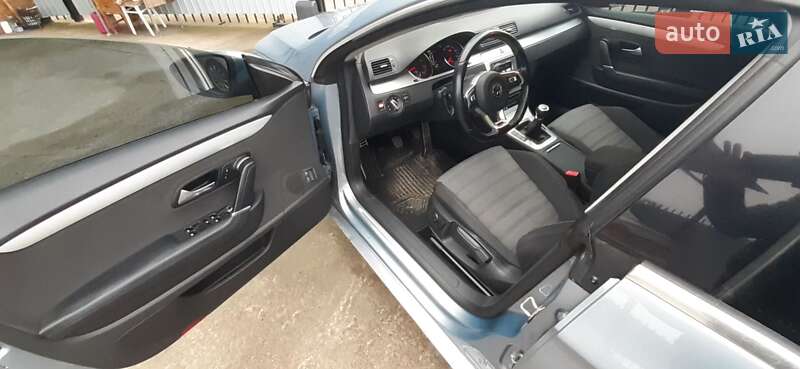 Купе Volkswagen CC / Passat CC 2010 в Чернігові