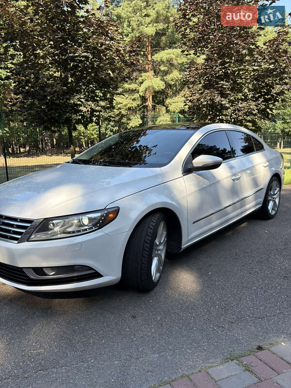 Купе Volkswagen CC / Passat CC 2014 в Києві