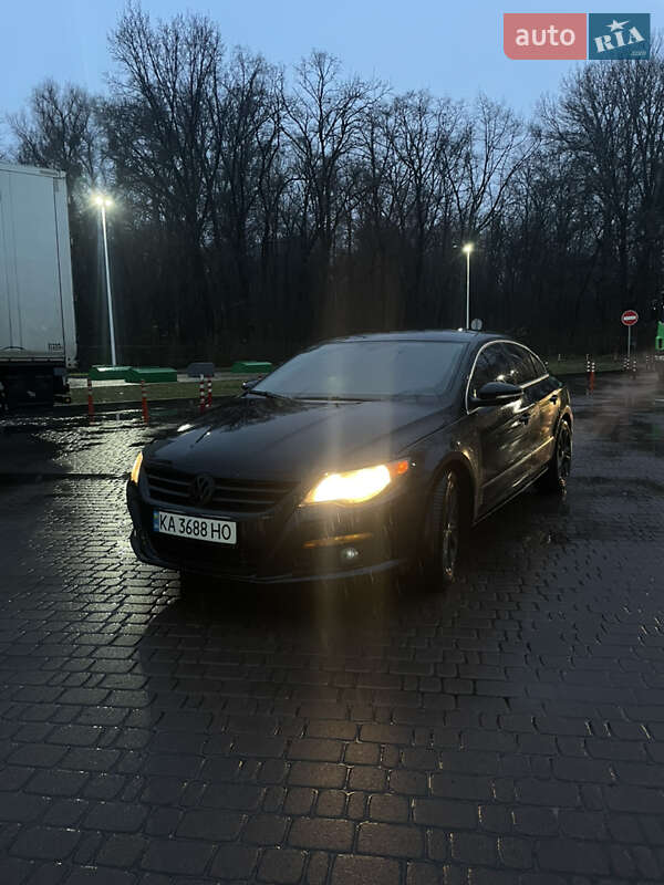 Купе Volkswagen CC / Passat CC 2009 в Києві
