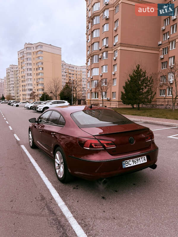 Купе Volkswagen CC / Passat CC 2013 в Киеве