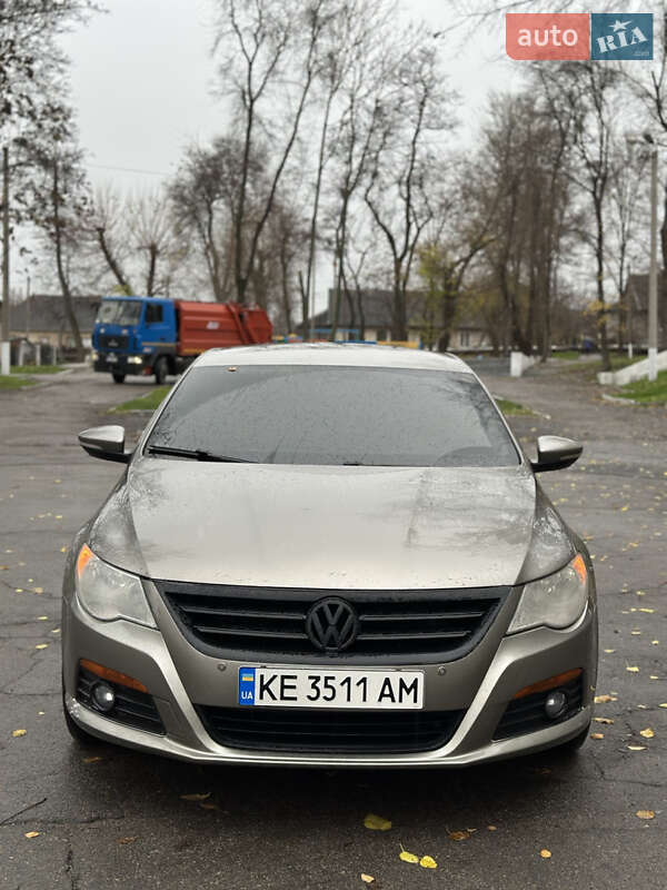 Купе Volkswagen CC / Passat CC 2011 в Каменском
