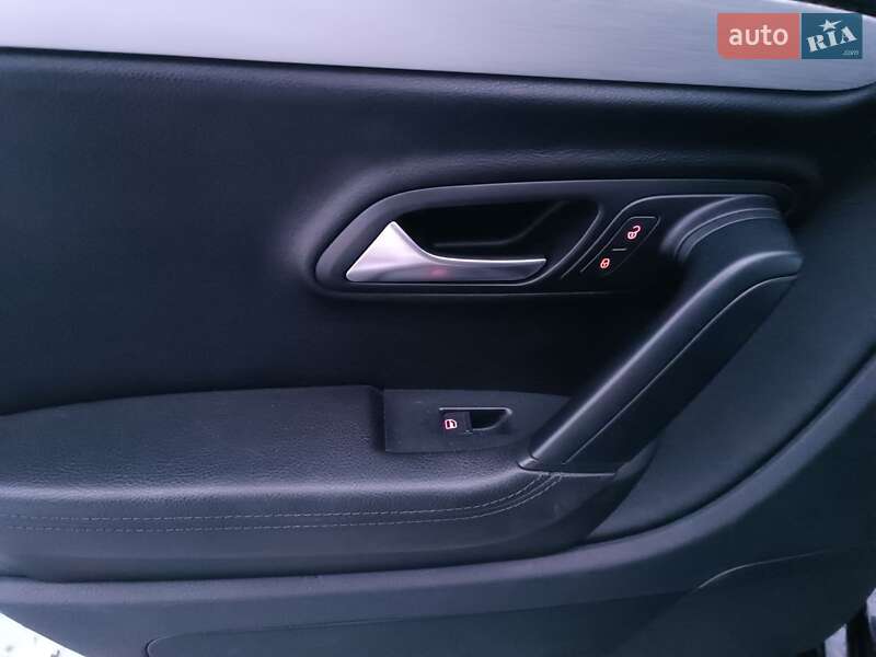 Купе Volkswagen CC / Passat CC 2012 в Львове фото 38 Купе Volkswagen CC / Passat CC 2012 в Львове