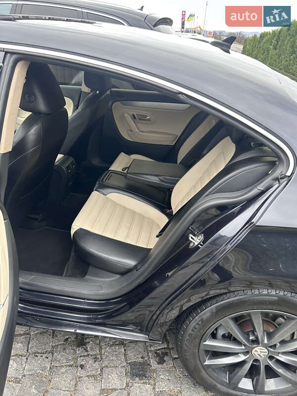 Купе Volkswagen CC / Passat CC 2010 в Иршаве