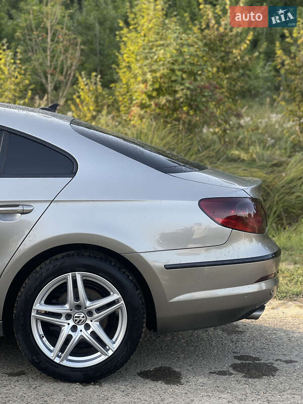 Купе Volkswagen CC / Passat CC 2010 в Івано-Франківську