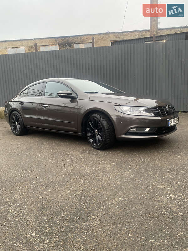 Купе Volkswagen CC / Passat CC 2012 в Киеве