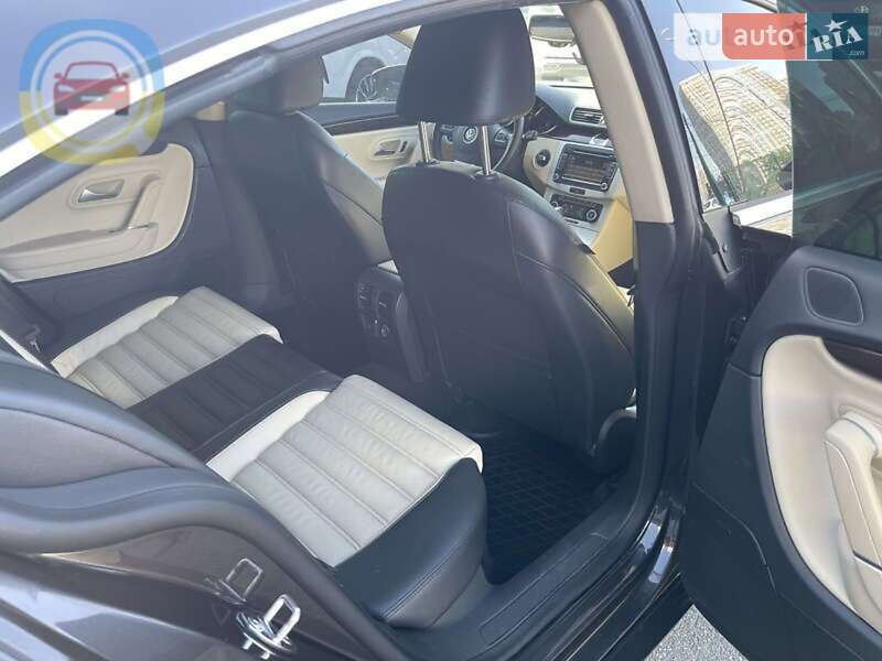 Купе Volkswagen CC / Passat CC 2012 в Киеве