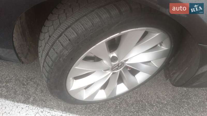 Купе Volkswagen CC / Passat CC 2012 в Киеве