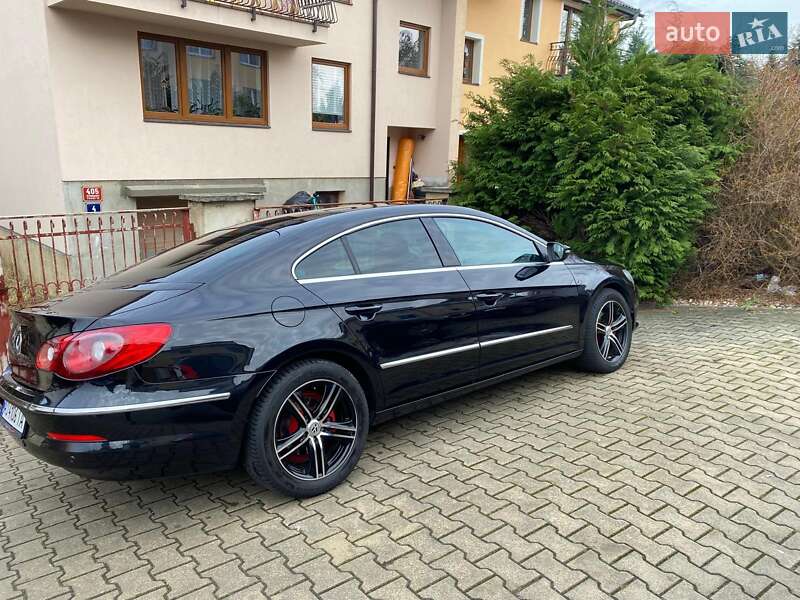 Купе Volkswagen CC / Passat CC 2010 в Тячеві
