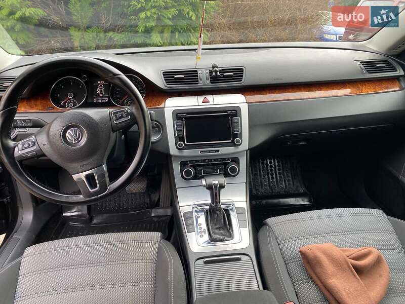 Купе Volkswagen CC / Passat CC 2010 в Тячеві