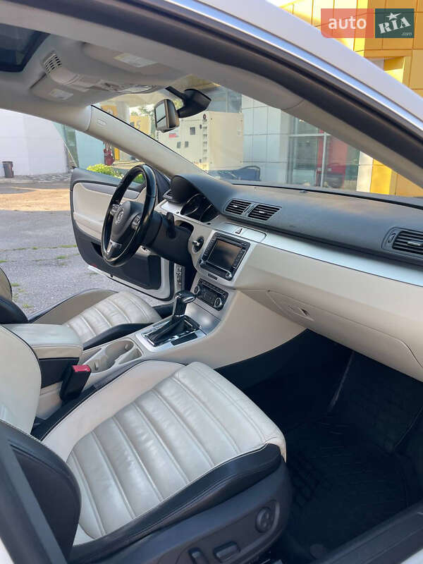 Купе Volkswagen CC / Passat CC 2009 в Харкові