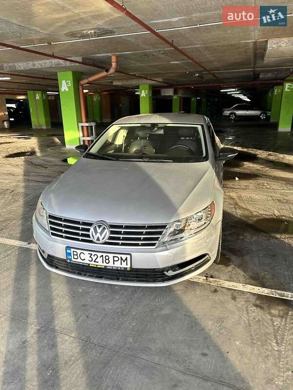 Купе Volkswagen CC / Passat CC 2012 в Львове
