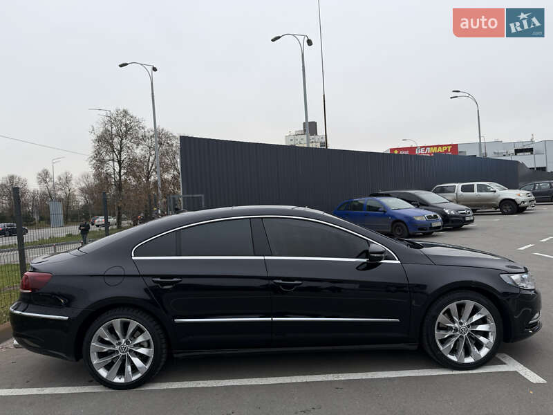 Купе Volkswagen CC / Passat CC 2012 в Києві