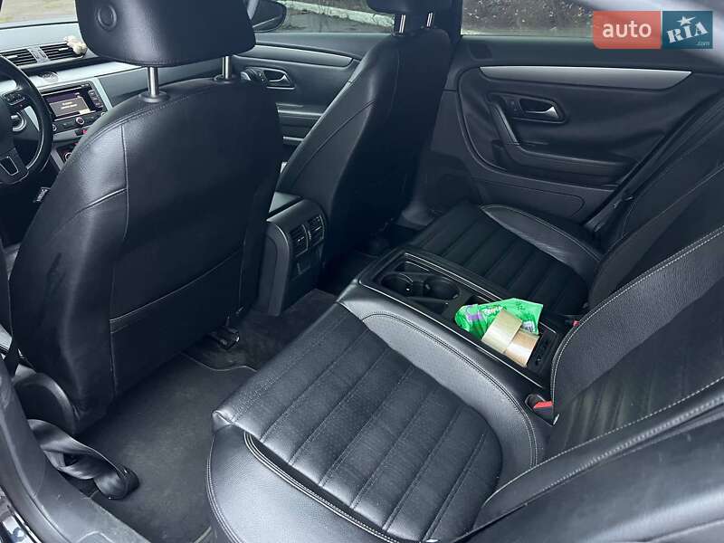 Купе Volkswagen CC / Passat CC 2010 в Киеве