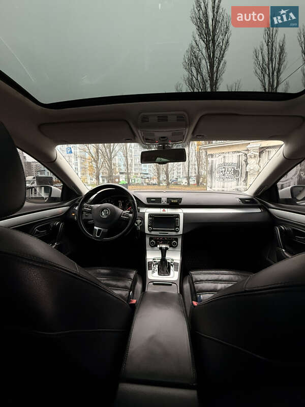 Купе Volkswagen CC / Passat CC 2010 в Киеве