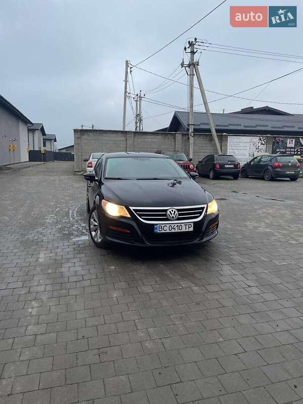 Купе Volkswagen CC / Passat CC 2011 в Львове