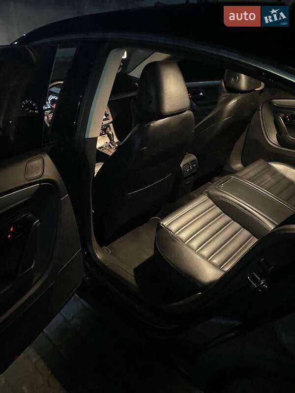 Купе Volkswagen CC / Passat CC 2011 в Львове