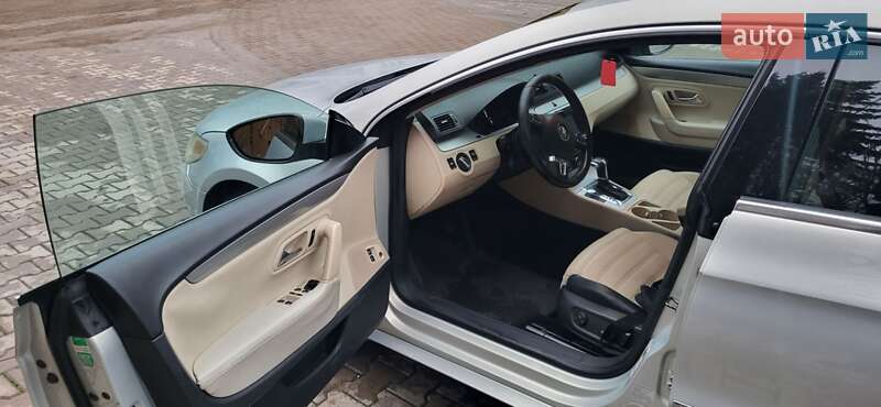 Купе Volkswagen CC / Passat CC 2009 в Коломые