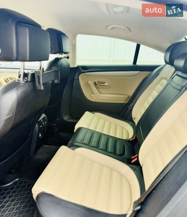 Купе Volkswagen CC / Passat CC 2012 в Ізмаїлі