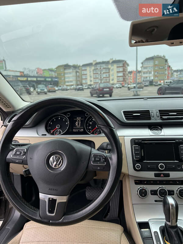 Купе Volkswagen CC / Passat CC 2014 в Киеве