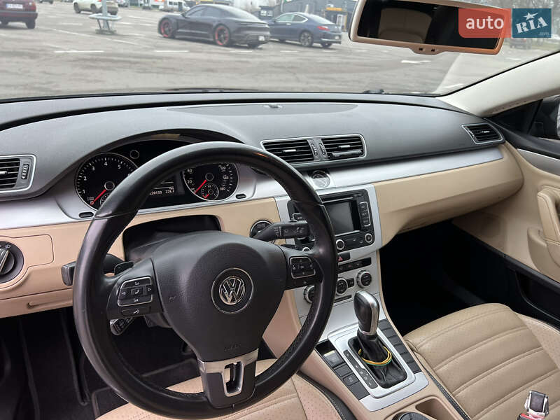 Купе Volkswagen CC / Passat CC 2014 в Киеве