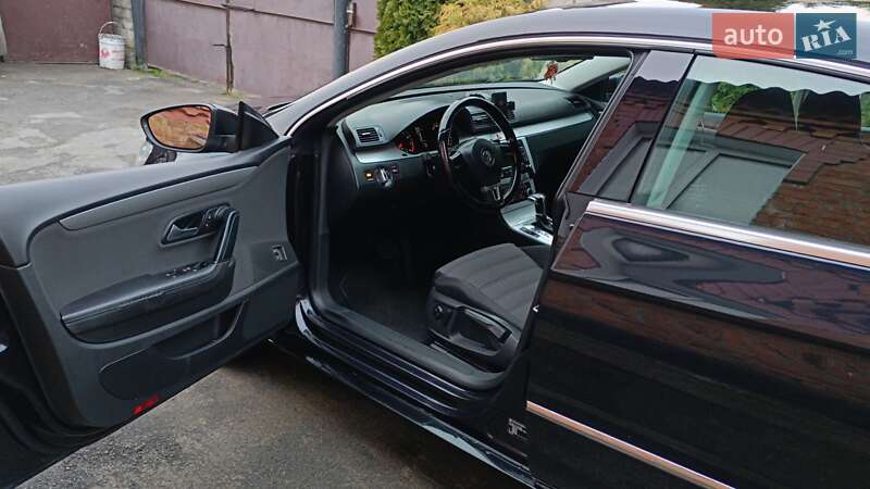 Купе Volkswagen CC / Passat CC 2010 в Виннице
