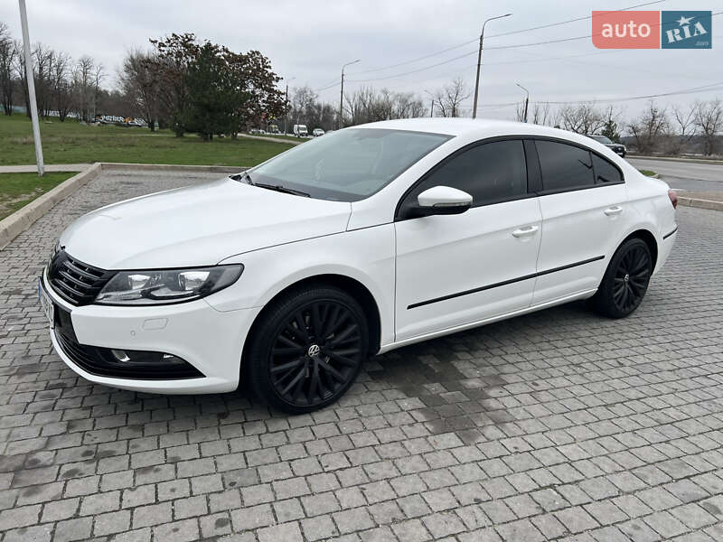 Купе Volkswagen CC / Passat CC 2014 в Запоріжжі