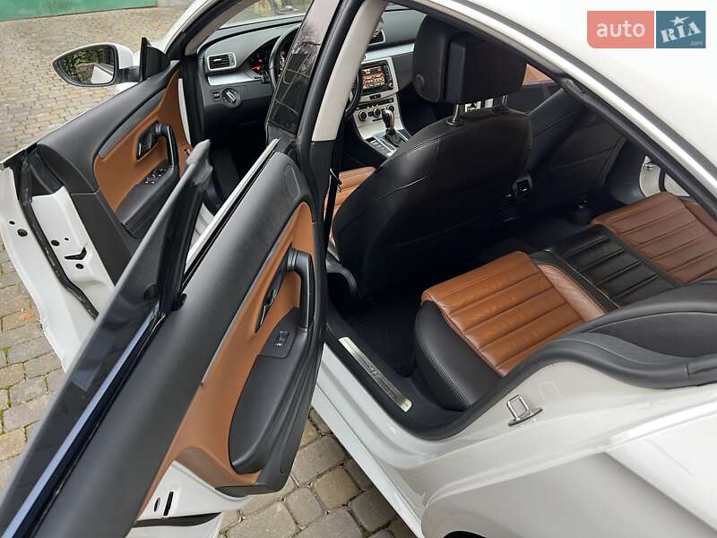 Купе Volkswagen CC / Passat CC 2012 в Хмельницком