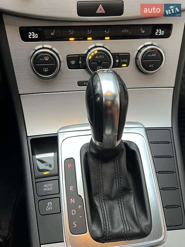 Купе Volkswagen CC / Passat CC 2012 в Хмельницком