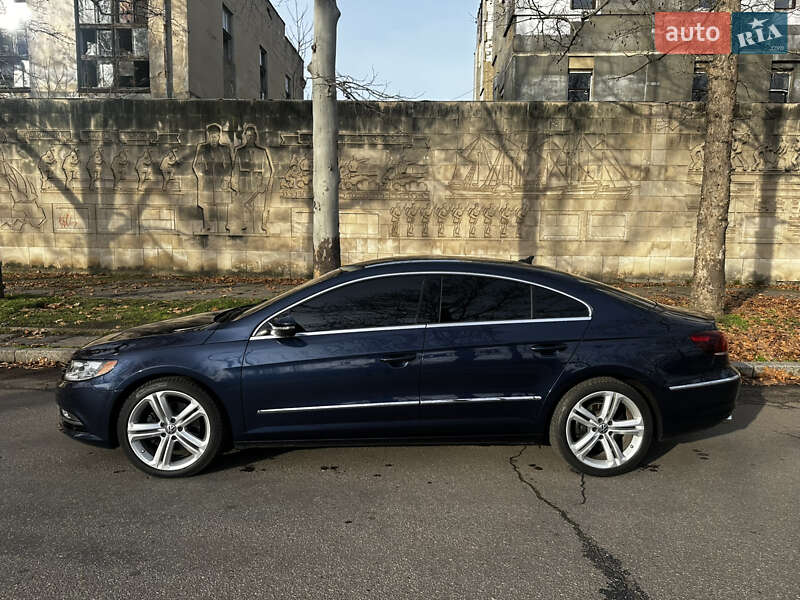 Купе Volkswagen CC / Passat CC 2012 в Николаеве