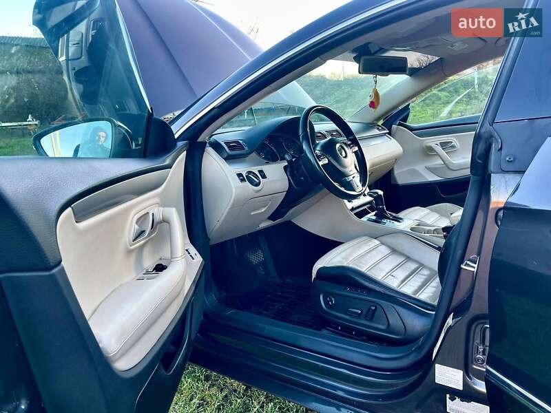 Купе Volkswagen CC / Passat CC 2009 в Болграде