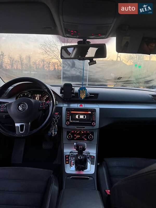 Купе Volkswagen CC / Passat CC 2009 в Львове