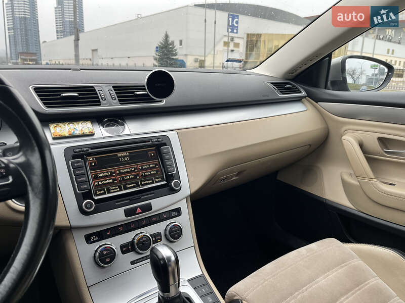 Купе Volkswagen CC / Passat CC 2012 в Києві