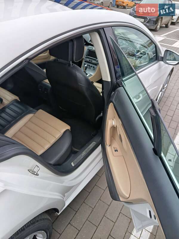 Купе Volkswagen CC / Passat CC 2014 в Миколаєві
