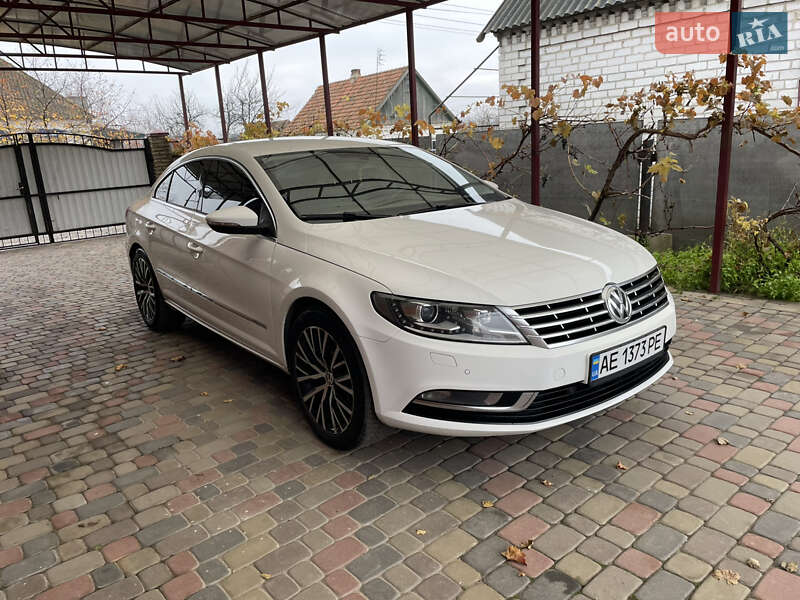 Купе Volkswagen CC / Passat CC 2012 в Дніпрі