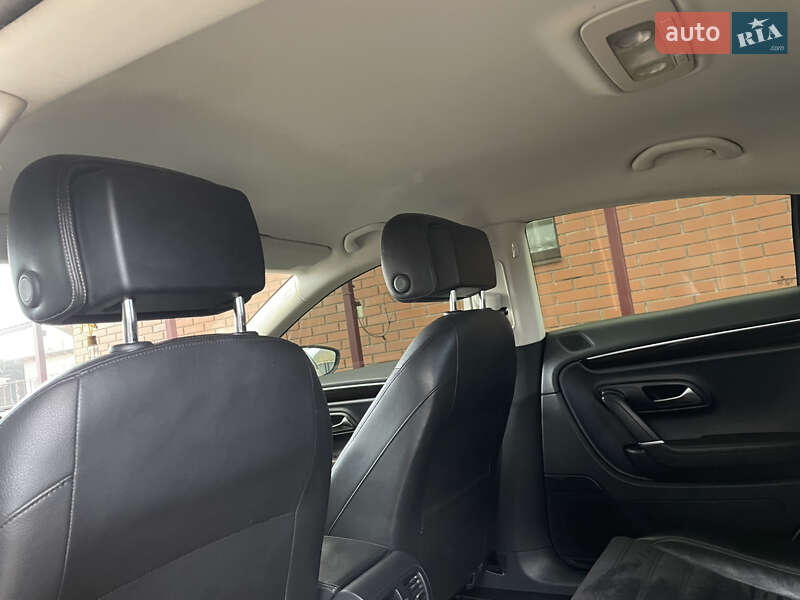 Купе Volkswagen CC / Passat CC 2012 в Дніпрі