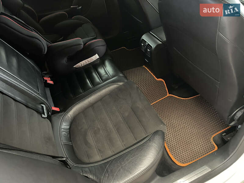 Купе Volkswagen CC / Passat CC 2012 в Дніпрі